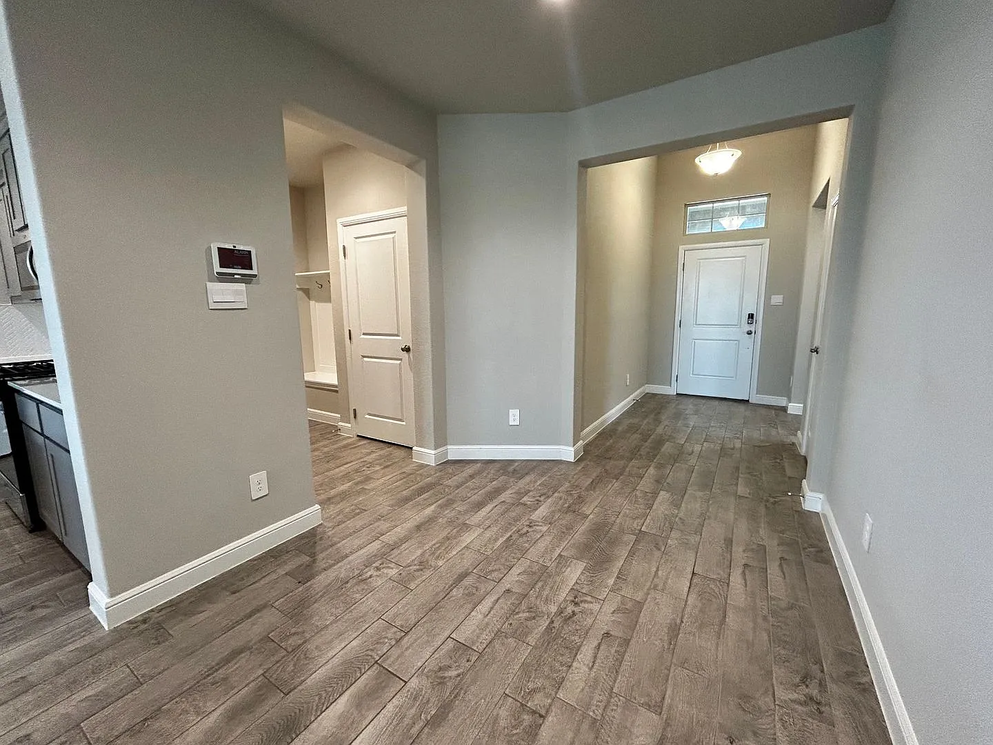 4 Bedroom in Trails of Elizabeth Creek — Photo 3