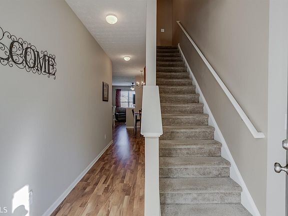 3rd image of 6525 Mallard Cove Ln