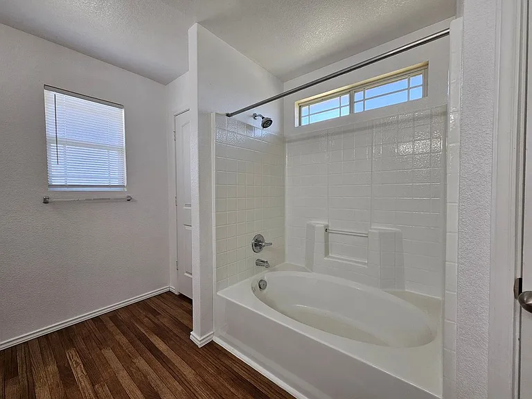 5108 Screaming Eagle Cir — Photo 19
