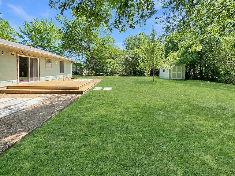 5306 Wellington Dr — Photo 3
