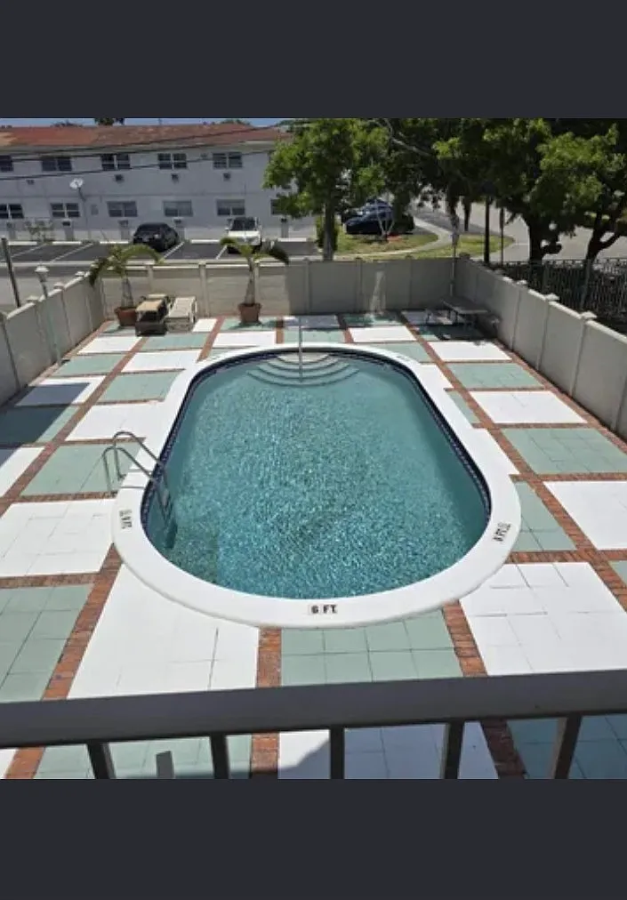 1 bed, 1.5 bath, 900 sqft, $1,900 — Photo 4