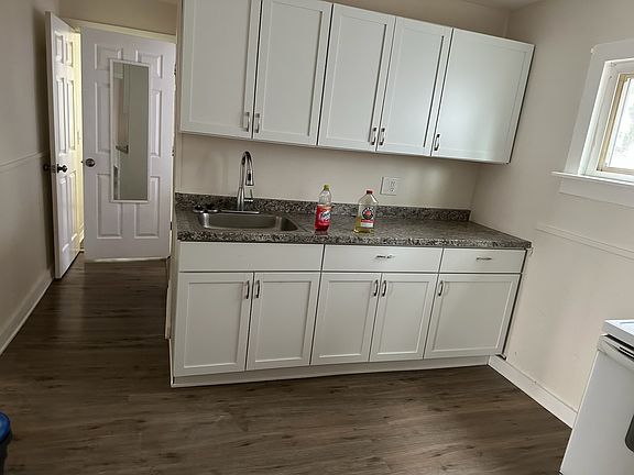 5th image of 236 236/238 Grand Ave #1
