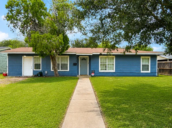1015 E Randall, Beeville, TX 78102