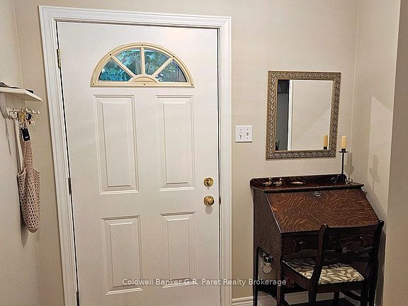 4th image of 622 Wharncliffe Rd S #6