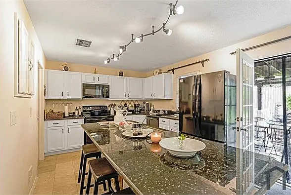 2345 Maple Dr — Photo 6