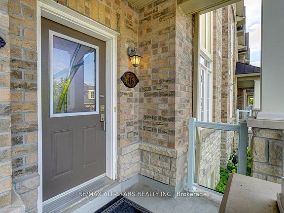 2nd image of 46 Lovegrove Ln Unit 13
