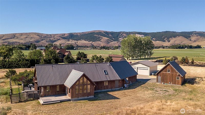 2nd image of 4405 Cove Road