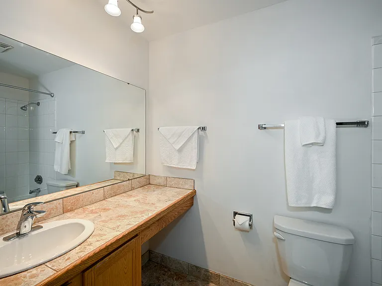 880 Johnstown Ln #B — Photo 19