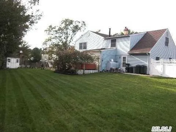 (undisclosed Address), Medford, NY 11763