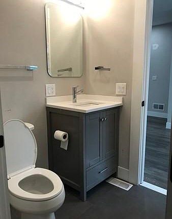 4th image of 111 Surrey St #1