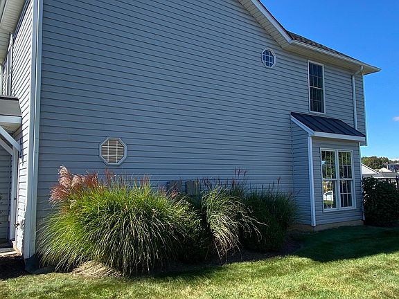 2nd image of 1128 Paul Revere Ct