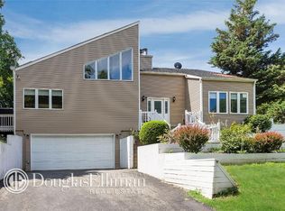 2 Holdsworth Dr, Huntington, NY 11743