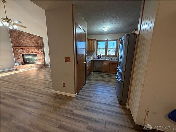 3rd image of 6502 Sun Ridge Dr