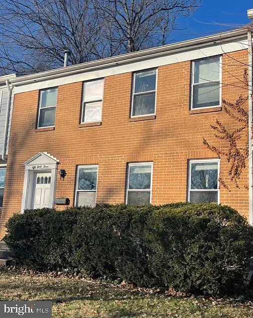 5043 Berwyn Rd photo 1