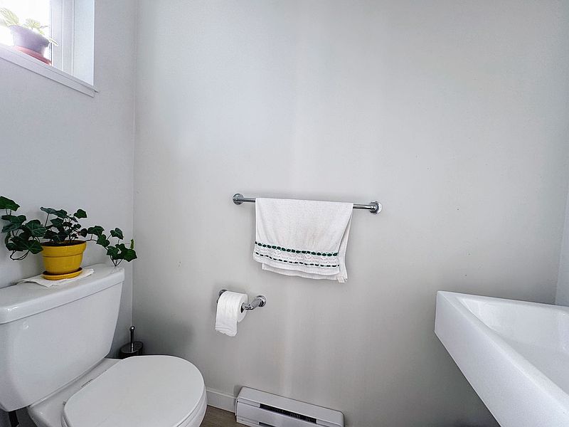 Surrey Townhouse for rent - 2 Bedrooms — photo 5