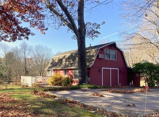 49 South St, Roxbury, CT 06783