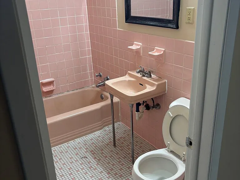 1015 York Ave — Photo 19