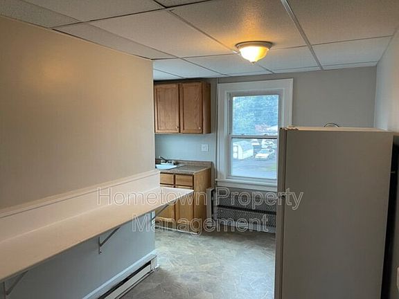 4th image of 3829 Derry St Floor 2
