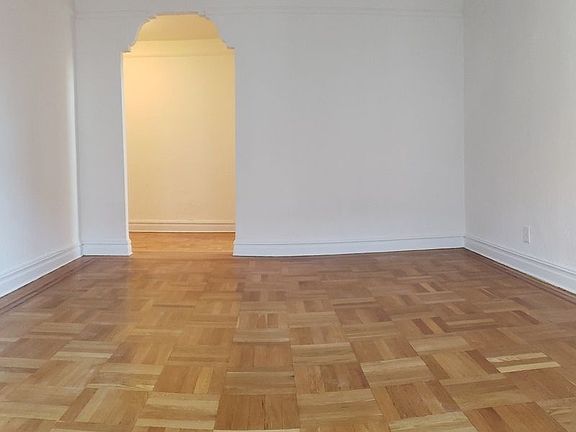 2nd image of 2020 Kings Hwy APT 6