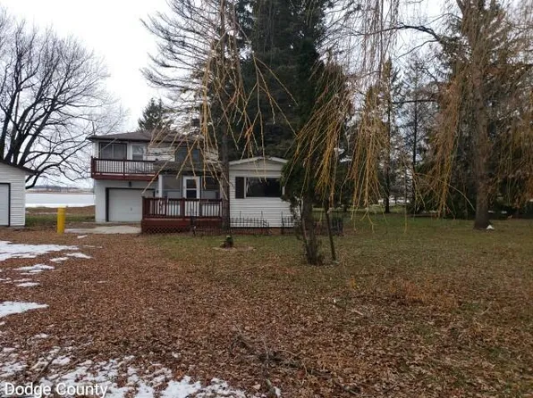 N9649 Northern SHORES, Fox Lake, WI 53933