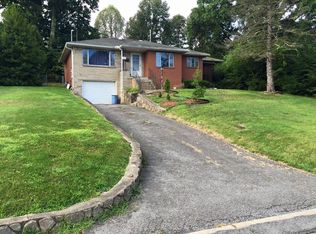 1144 Avalon Rd, Fairmont, WV 26554