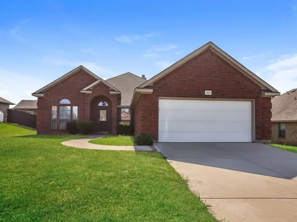 1921 Bay Laurel Dr, Weatherford, TX 76086