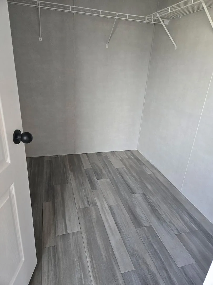 1460 Nutmeg — Photo 3