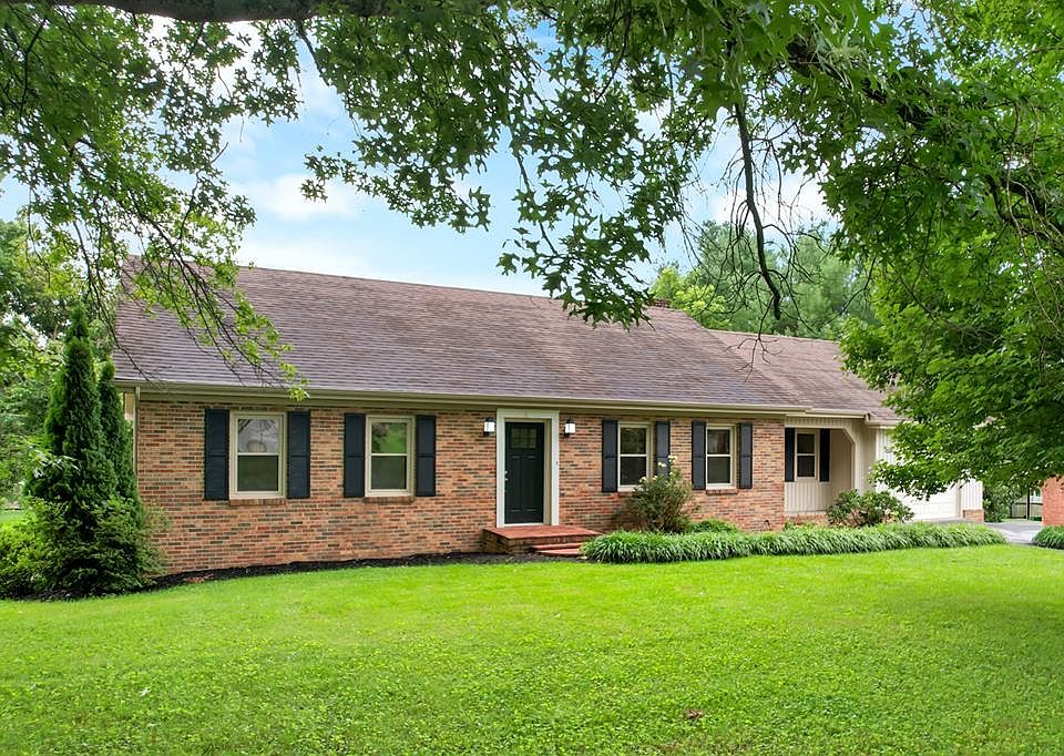 1st image of 19452 Pleasant View Dr