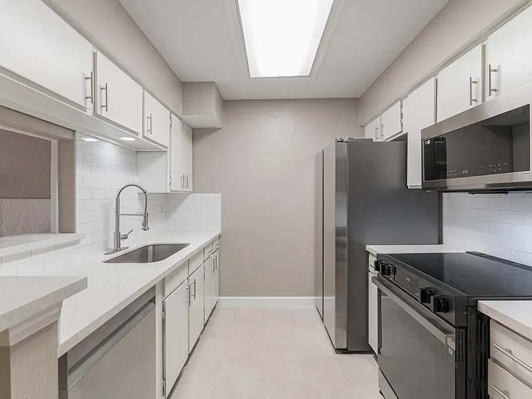 4635 Wild Indigo St #505 — Photo 10