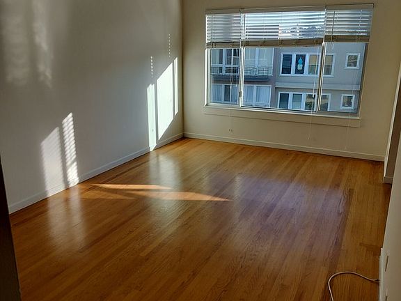 2nd image of 600 Laurel St #388R