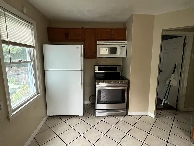77 N Pond St #1 — Photo 14