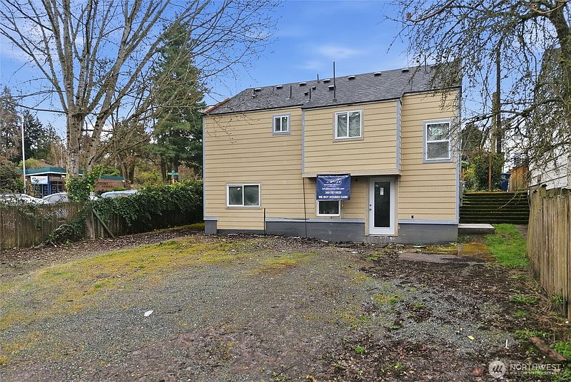 4th image of 5752 NE 62nd Street