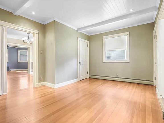 2nd image of 475 Tecumseh St #1B