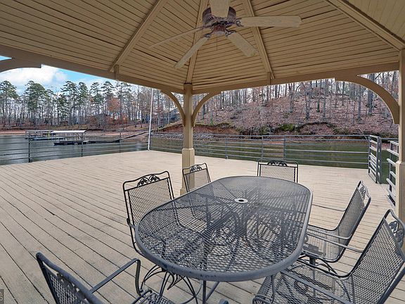 4th image of 114 Blue Ridge Pl