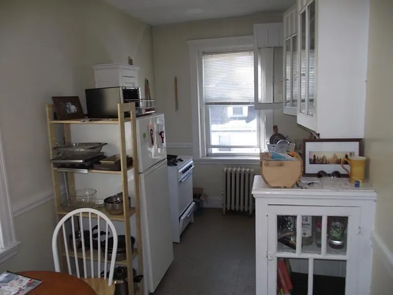 51 Linden St #15 — Photo 7