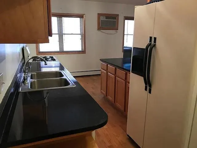 313 Elgin Ave #203 — Photo 3