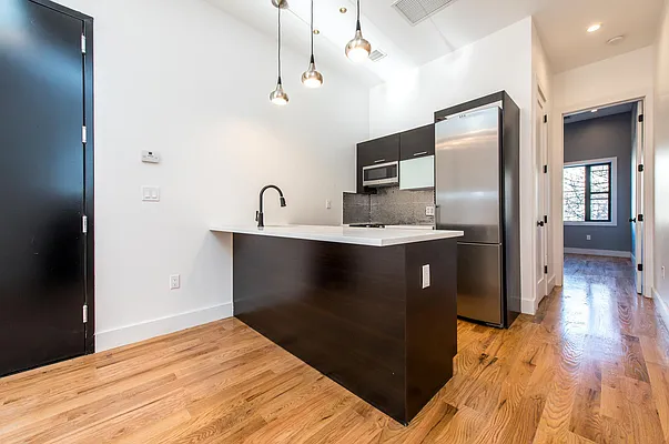 Rented by Nooklyn NYC LLC | media 54