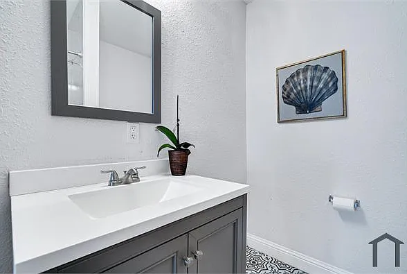 2800 Pine St — Photo 11