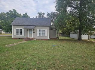 620 N Miller St, Clarksville, AR 72830