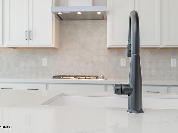 3rd image of 1941 E Empeltre Road