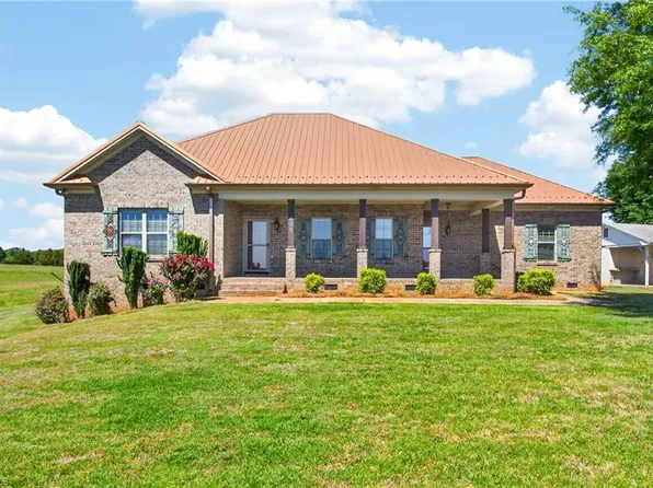 605 Walter Meadows Rd, Randleman, NC 27317