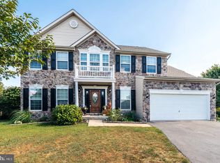 8 Corvair Ln, Inwood, WV
