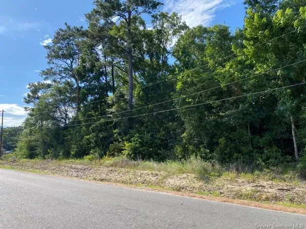 Ravenhurst Dr, Lake Charles, LA 70611