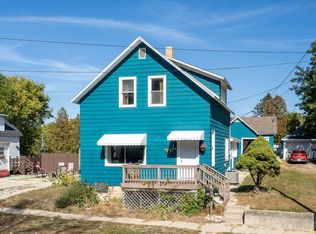 158 & 156 Monroe St, Manistee, MI 49660
