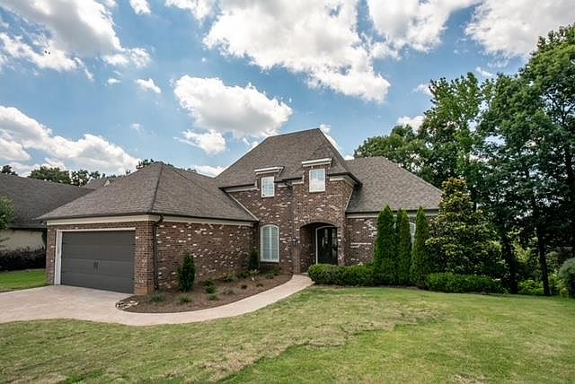 1st image of 1019 Augusta Dr