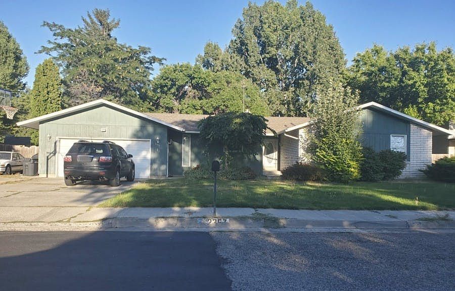 1st image of 2357 Oak Trail Dr