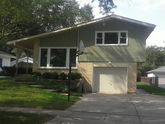 223 Harding Ave photo 1