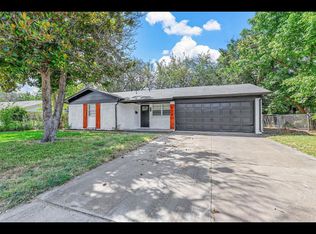329 Lena Ln, Burleson, TX 76028