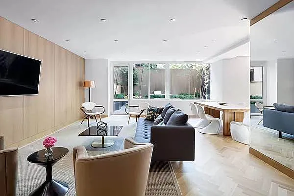 Rented by Compass | media 23