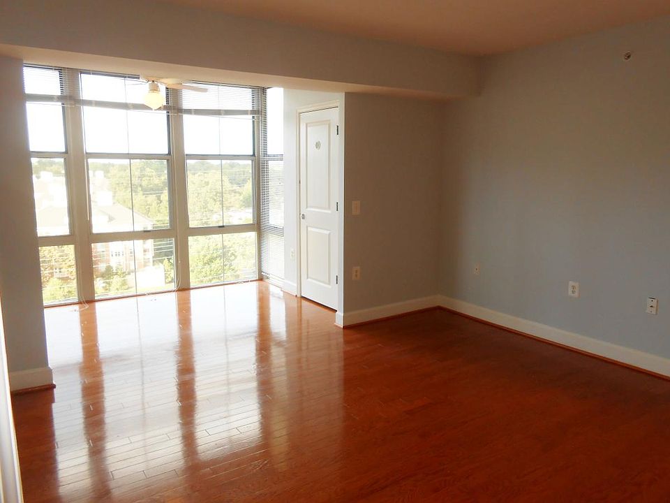 Rent Me, I'm Beautiful!